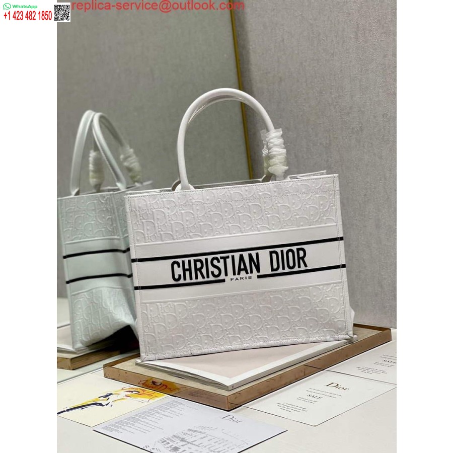 Replika Dior M1296 Medium Book Tote Aus Weißem, Perforiertem Und Geprägtem, Schrägem Kalbsleder