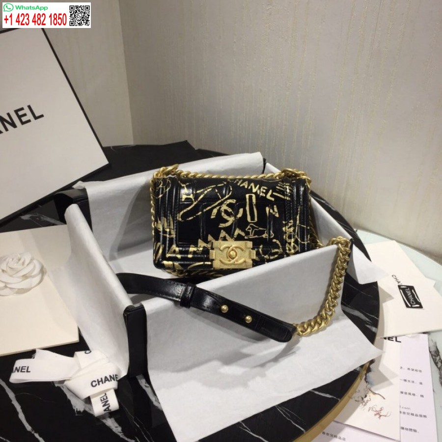 Replika Chanel Kisfiú Chanel Uk 1:1 Tükör Kézitáska A67085 Arany