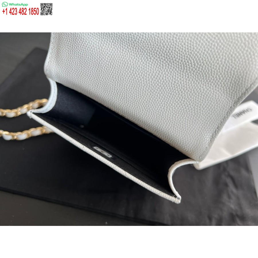 Replica Chanel Clutch Korkealaatuinen Kopio Ketjulla