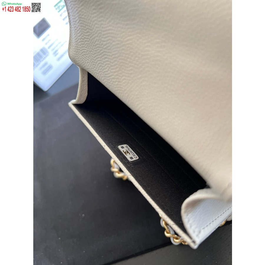 Replica Chanel Clutch Korkealaatuinen Kopio Ketjulla