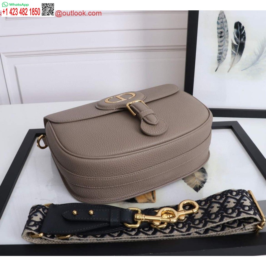 Réplica Dior M9320 Bolso Grande Dior Bobby Piel De Becerro Color Topo Cálido Con Correa Bordada Oblicua Azul