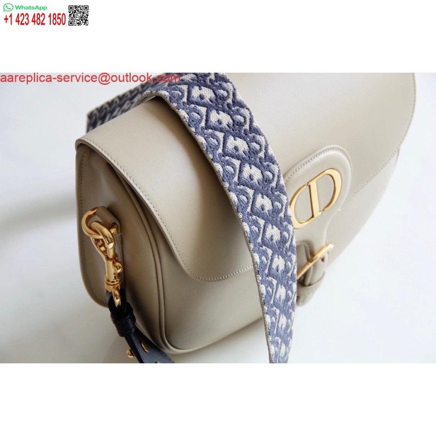 Réplique Dior M9320 Grand Sac Bobby En Cuir De Veau Box Beige Avec Sangle Oblique Bleue