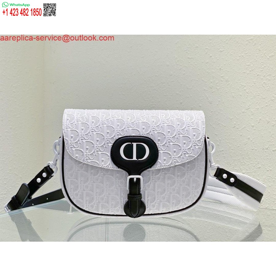 Réplique Sac Dior Bobby Moyen Cuir De Veau Perforé M9319 Blanc Avec Motif Oblique Dior