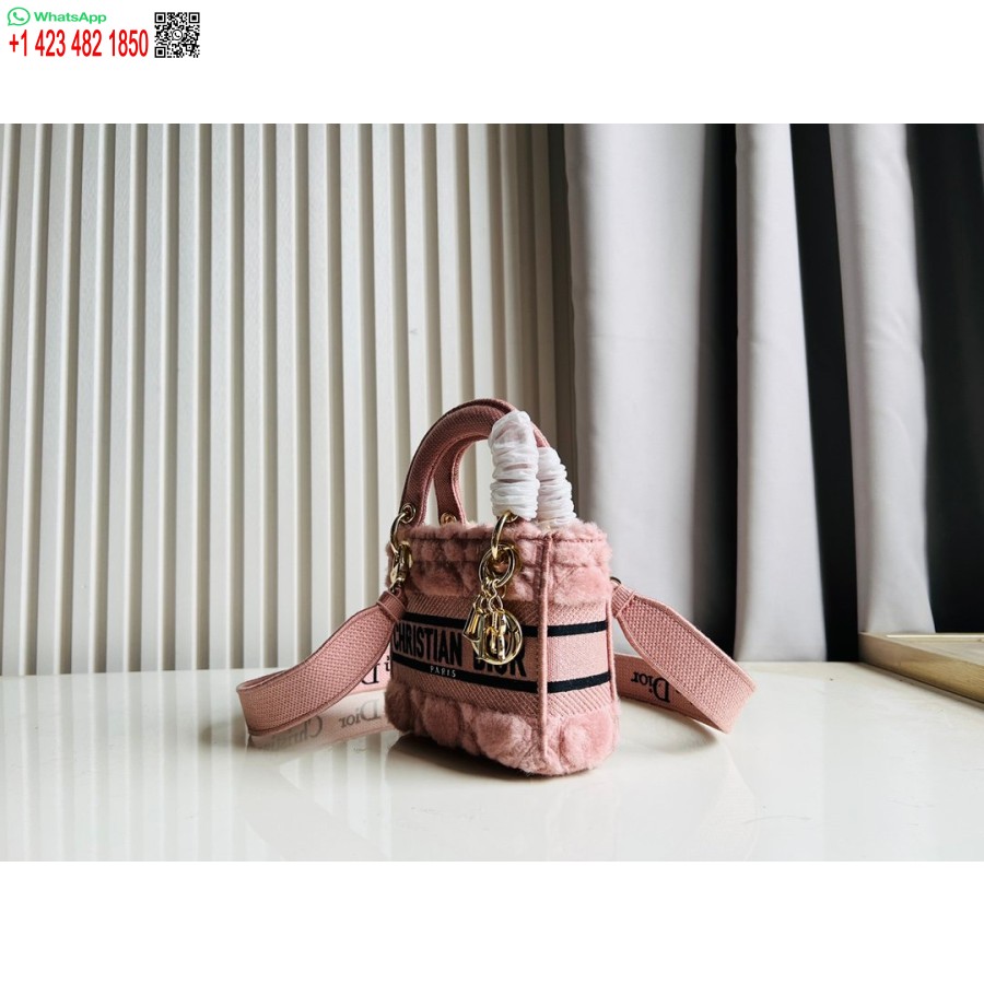 Сумка-тоут Dior Princess Anna 2024 розового цвета с вышивкой оленя