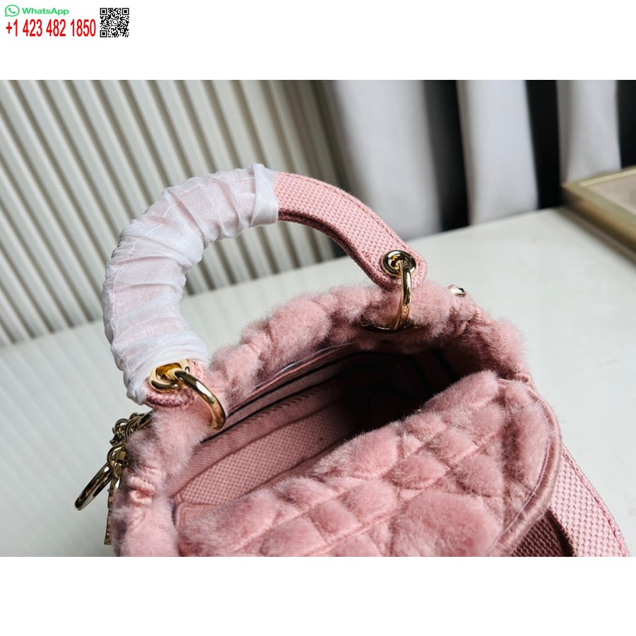 Сумка-тоут Dior Princess Anna 2024 розового цвета с вышивкой оленя