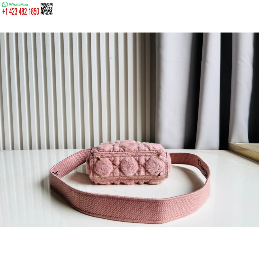 Сумка-тоут Dior Princess Anna 2024 розового цвета с вышивкой оленя