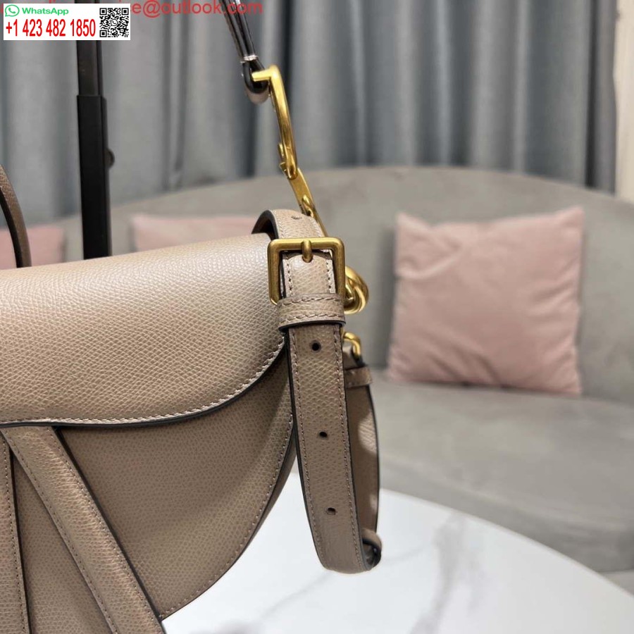 レプリカ ディオール M0455 サドルバッグ ストラップ付き ライトグレー グレインカーフスキン