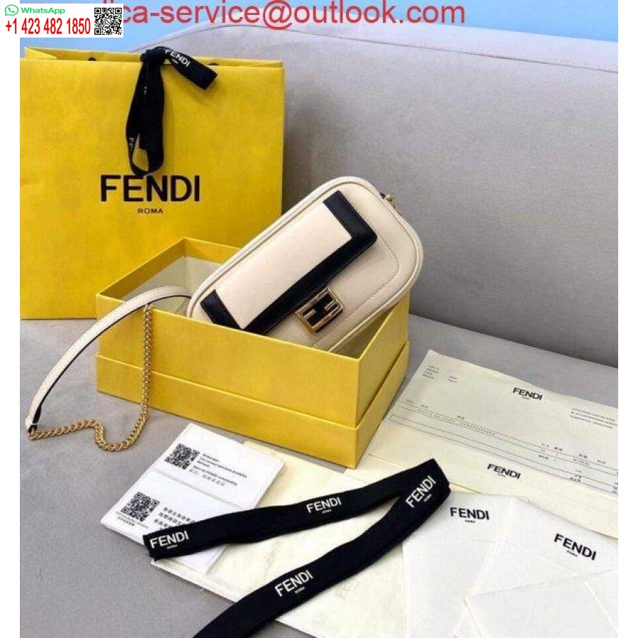 реплика Fendi 70213 лесна кожена чанта багет бяла