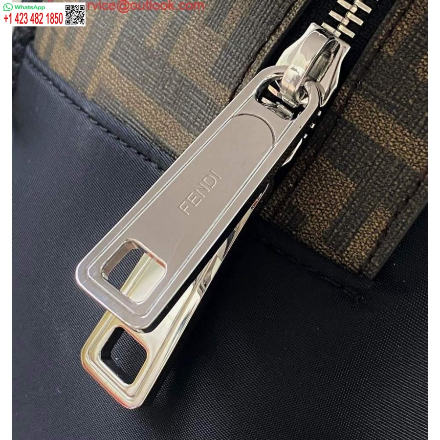 Реплика рюкзака Fendi 2381 черный Рюкзак Fendi из нейлона на плечи 7vz042 черный