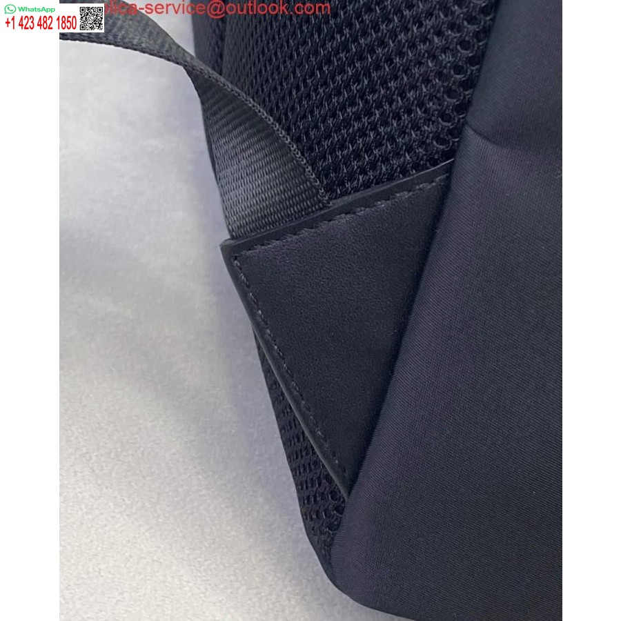 Реплика рюкзака Fendi 2381 черный Рюкзак Fendi из нейлона на плечи 7vz042 черный