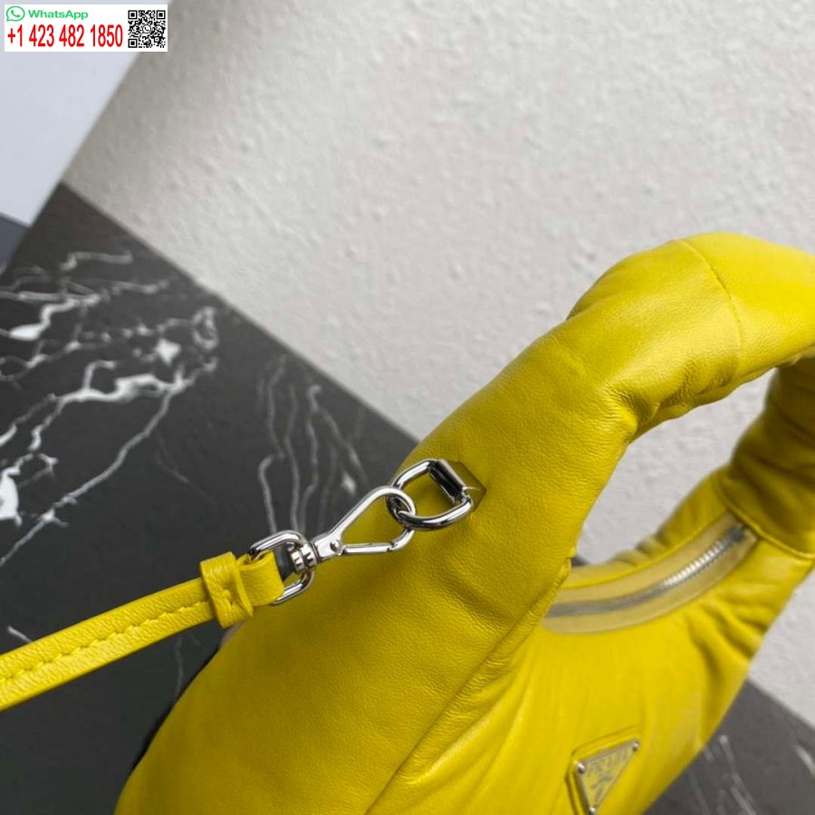 Replica Prada 1ba384 Prada Pehmeä Pehmustettu Nappanahkainen Minilaukku Keltainen