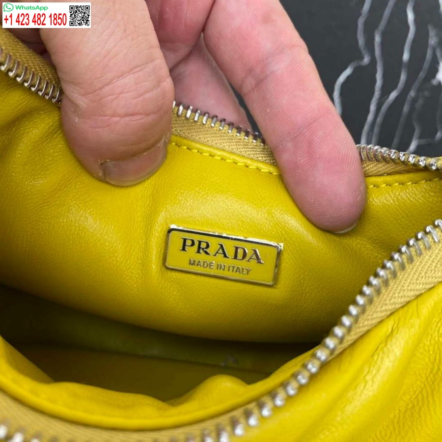 Replica Prada 1ba384 Prada Pehmeä Pehmustettu Nappanahkainen Minilaukku Keltainen