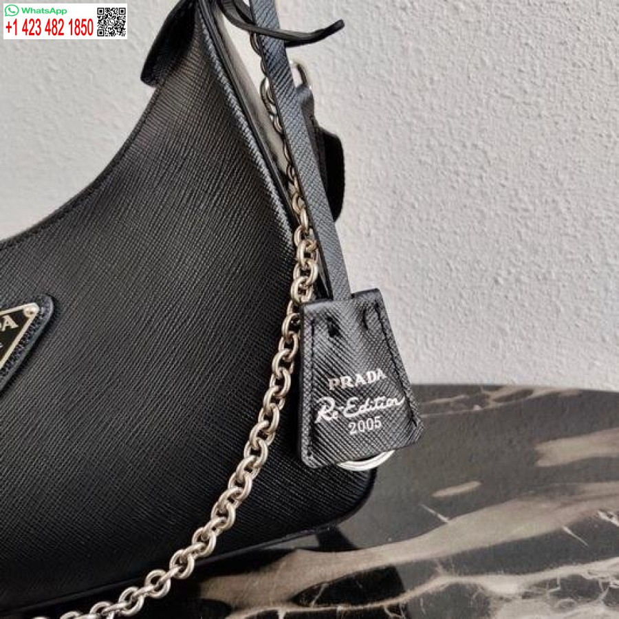 Replika Prada 1bh204 Prada Re-edition 2005 Saffiano Odinis Juodo Sidabro Krepšys