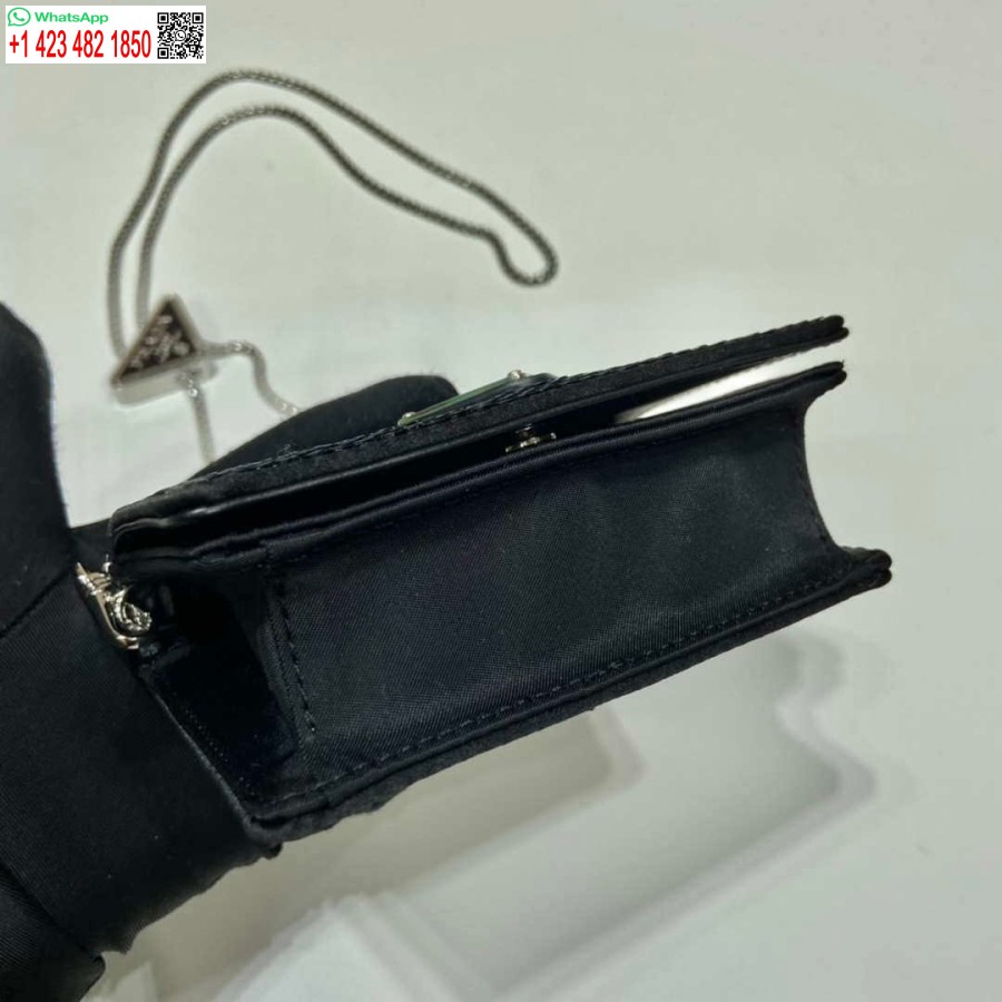 レプリカ プラダ スパンコールがちりばめられたカード ホルダー ショルダー ストラップ付き 1mr024 ブラック