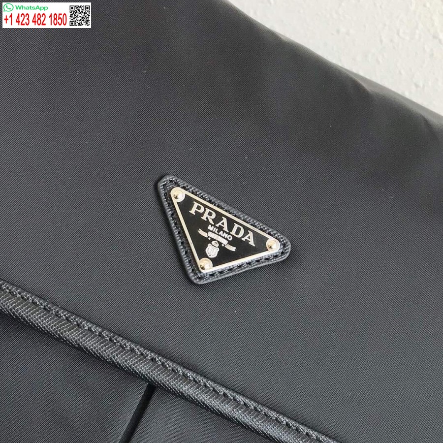 レプリカ プラダ ナイロンとサフィアーノ レザー バッグ ストラップ付き 2vd769 ブラック