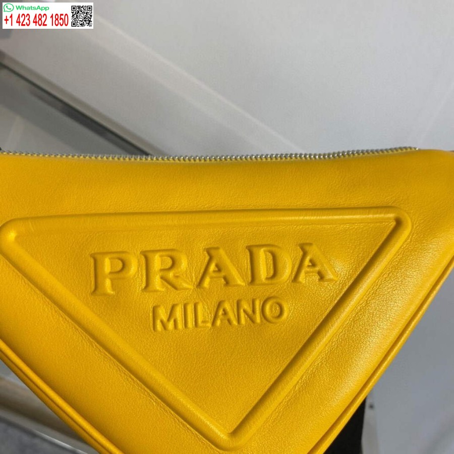 реплика Prada кожена чанта Prada триъгълник през рамо 1bh190 жълто