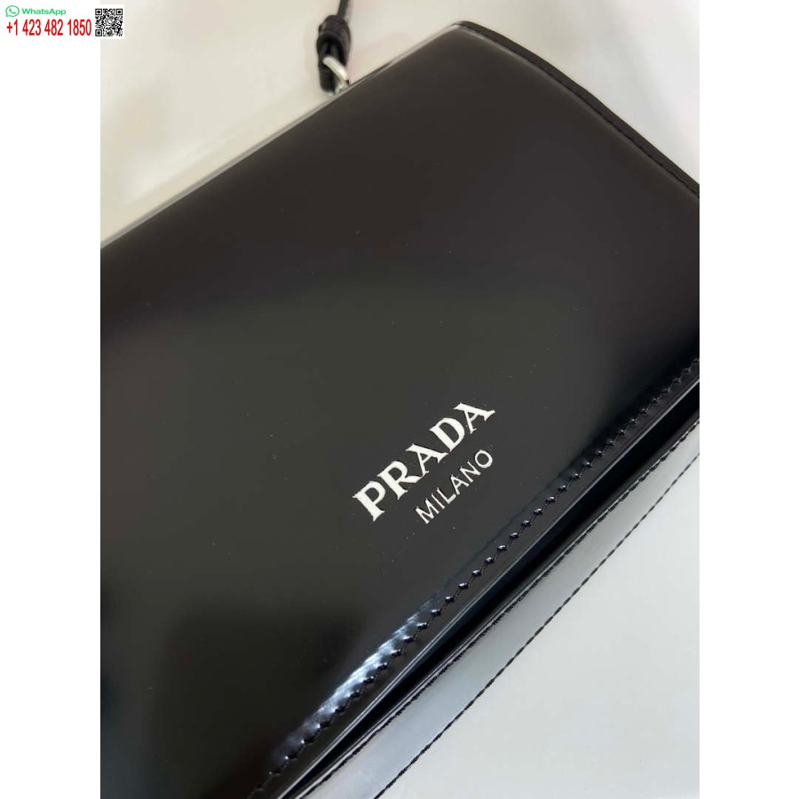 レプリカプラダ 2vd061 ブラックブラッシュレザーミニバッグショルダーストラップ付きブラック