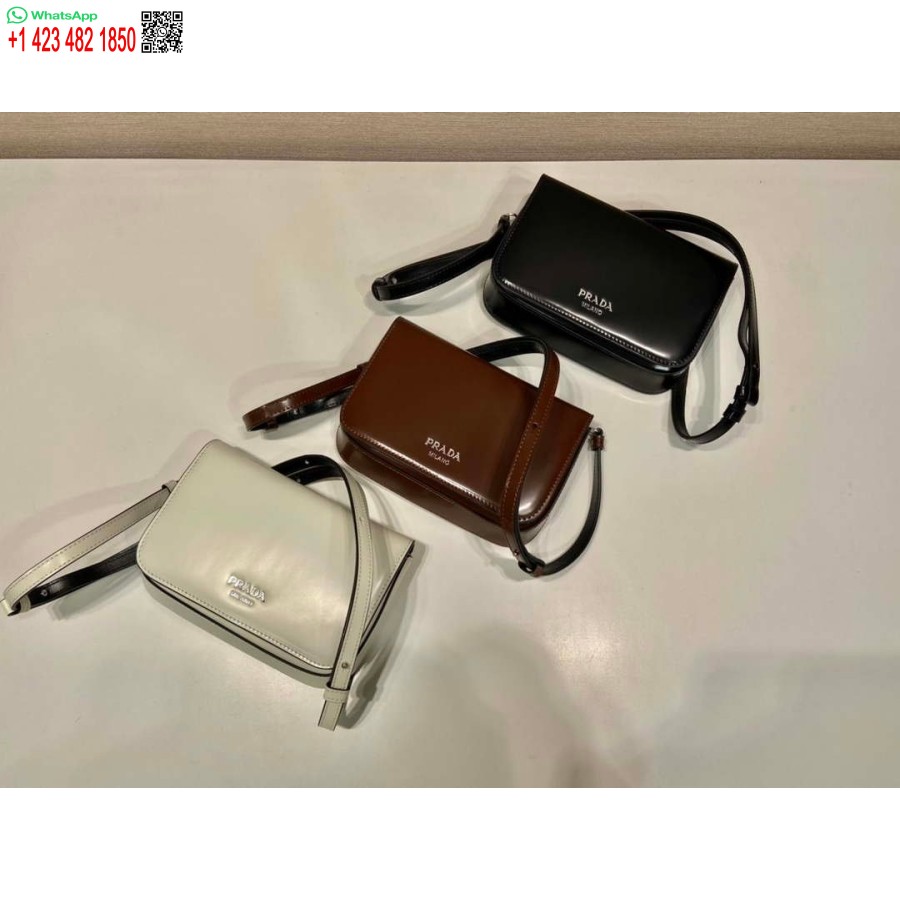 レプリカプラダ 2vd061 ブラックブラッシュレザーミニバッグショルダーストラップ付きブラック