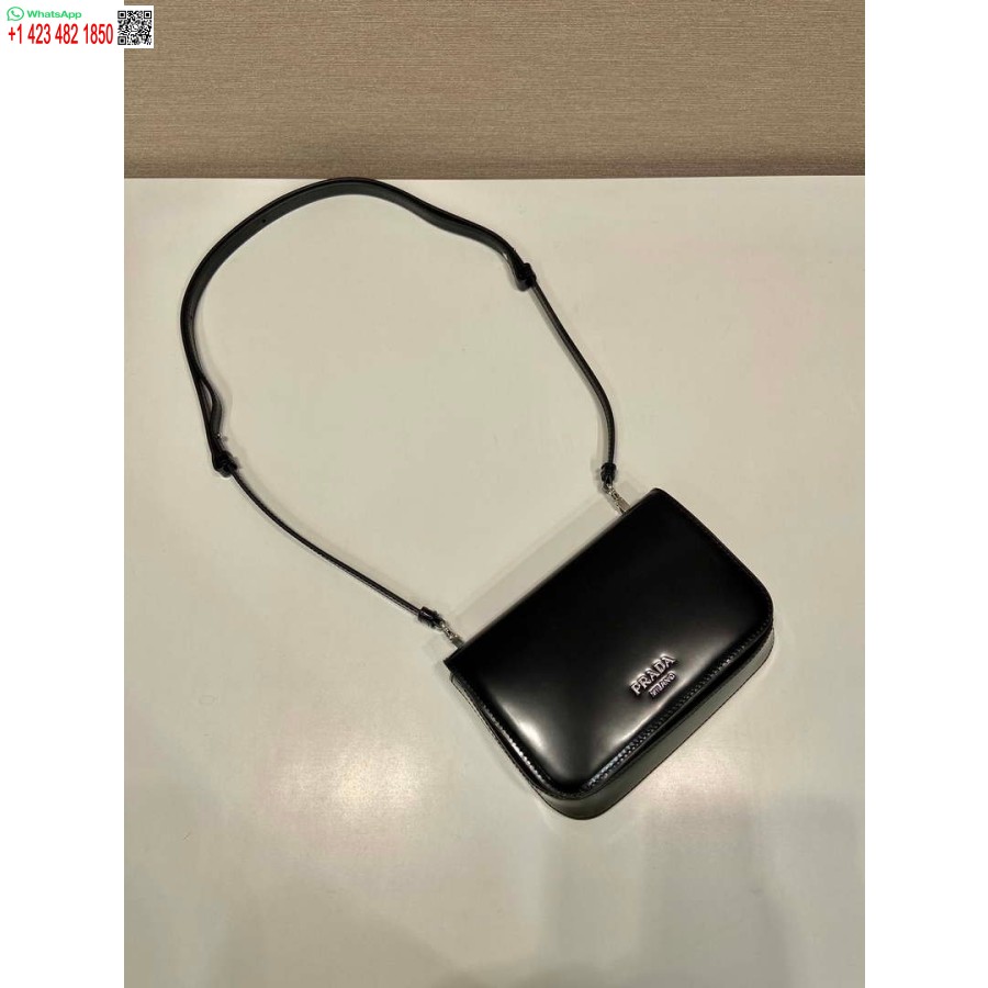 レプリカプラダ 2vd061 ブラックブラッシュレザーミニバッグショルダーストラップ付きブラック