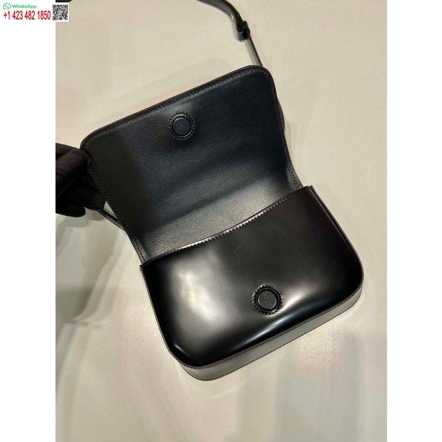 レプリカプラダ 2vd061 ブラックブラッシュレザーミニバッグショルダーストラップ付きブラック