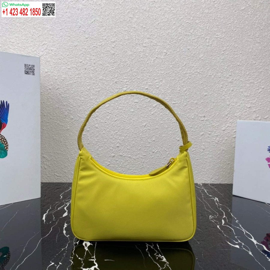 реплика Prada 1ne515 Re-nylon Re-edition 2000 мини-чанта лимоненожълто