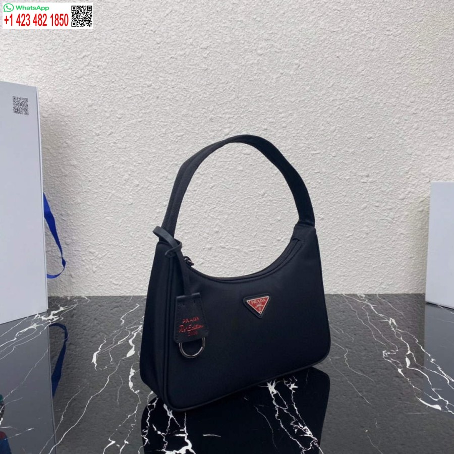 реплика Prada 1ne515 Re-nylon Re-edition 2000 мини-чанта черно червено