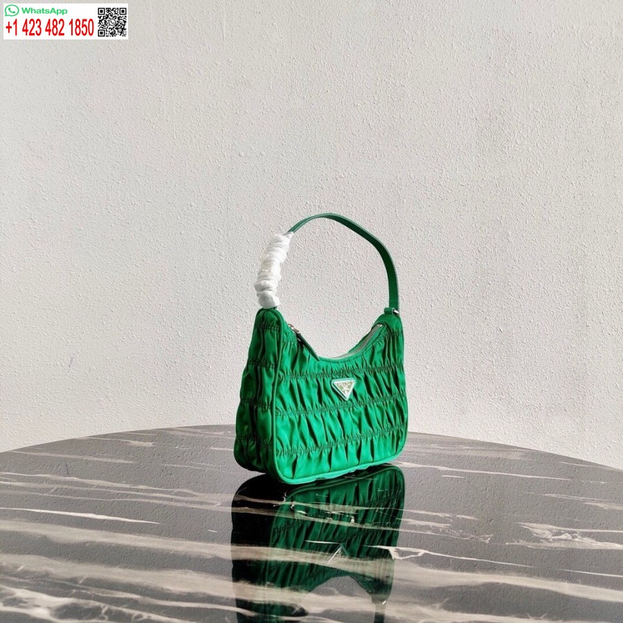 реплика Prada 1ne204 мини чанта Prada от найлон и сафианова кожа в зелено