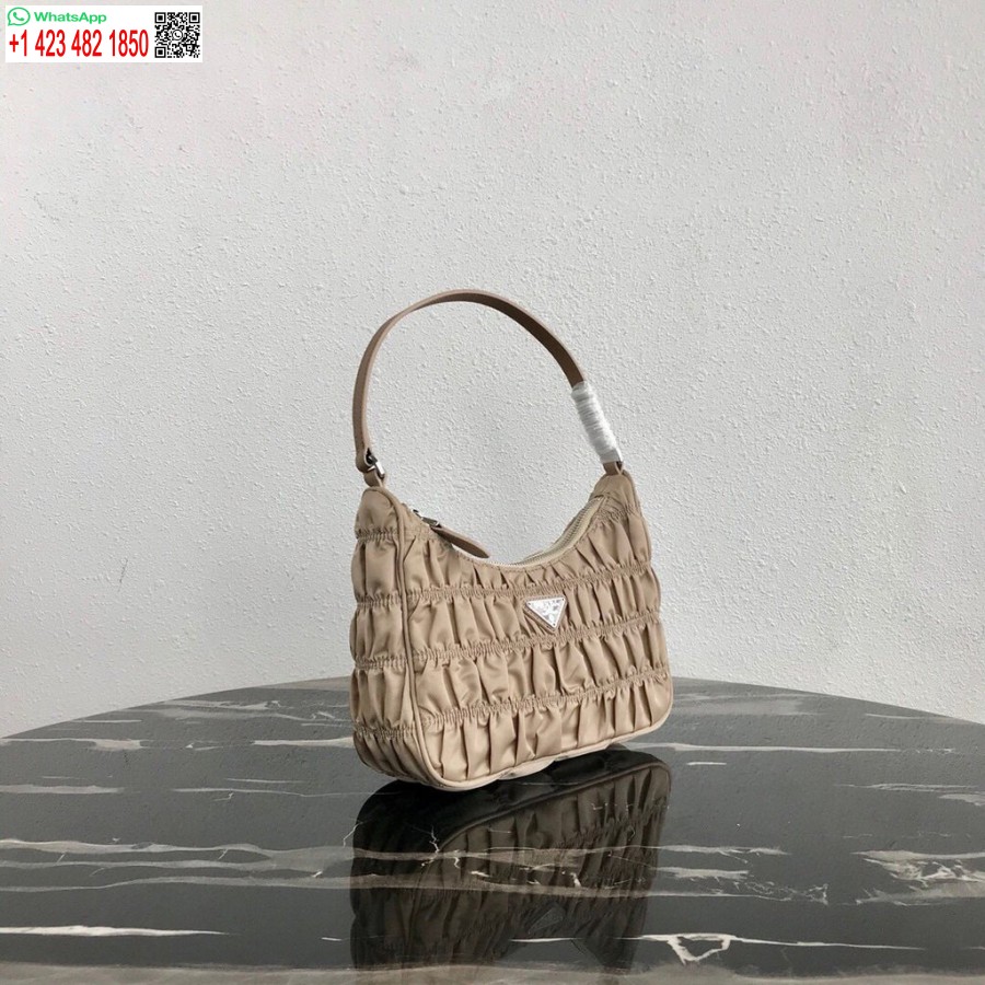 реплика Prada 1ne204 мини чанта Prada от найлон и сафианова кожа в цвят кайсия