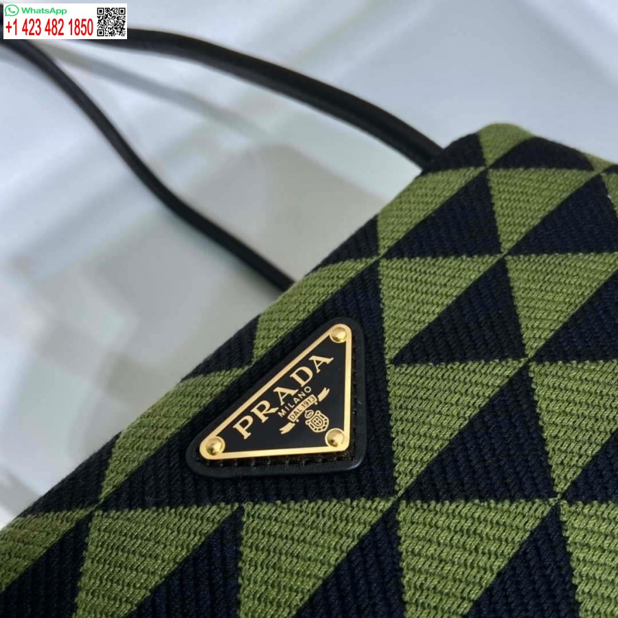 プラダ 1ba368 滑走路の小さな刺繍生地プラダ シンボレ バッグ ブラック アイビー グリーン
