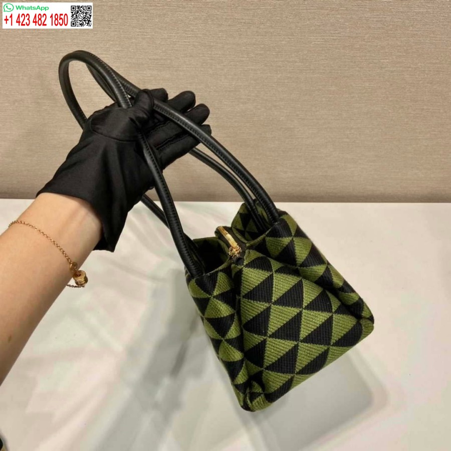 プラダ 1ba368 滑走路の小さな刺繍生地プラダ シンボレ バッグ ブラック アイビー グリーン